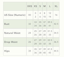 Load image into Gallery viewer, broken flowers why knot top