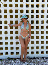 Load image into Gallery viewer, lucky wraparound bottom